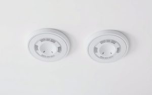 what are the two types of smoke detector technologies